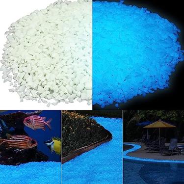 Imagem de Wesiti Cascalho que brilha no escuro, decorações fluorescentes que brilham no escuro rochas de aquário pedras decorativas de cascalho para jardim e sala de plantador estético, 300 g (3-5 mm, azul celeste)