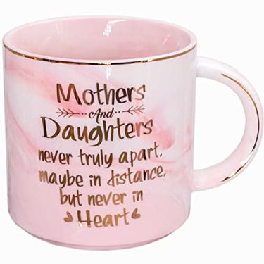 Imagem de Mugpie Caneca para mamãe presentes da filha - Caneca de café engraçada "Mães e Filhas nunca verdadeiramente Apart" - Presentes de aniversário Presentes de Natal para mãe mãe mamãe mamãe - Linda caneca de cerâmica rosa 326 g