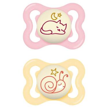 Imagem de Kit com 2 Chupetas Supreme Night MAM 0-6m Rosa + Estojo
