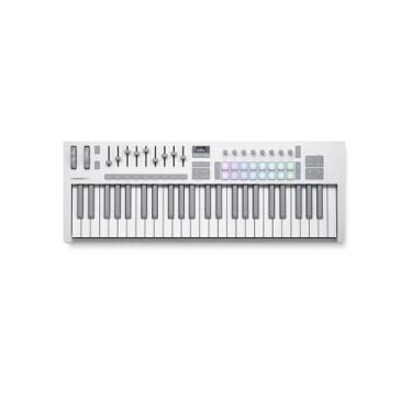 Imagem de Teclado Controlador Novation Launchkey 49 MK4 White