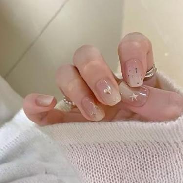 Imagem de Unhas postiças curtas quadradas médias ombré rosa nude com design de glitter de coração de estrela requintada cobertura completa cola acrílica falsa em unha para mulheres, 24 peças