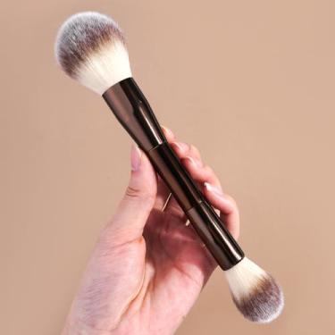 Imagem de Um pincel de maquiagem multifuncional, cerdas macias e fofas, ideal para misturar o rosto, blush e maquiagem dos olhos (café)
