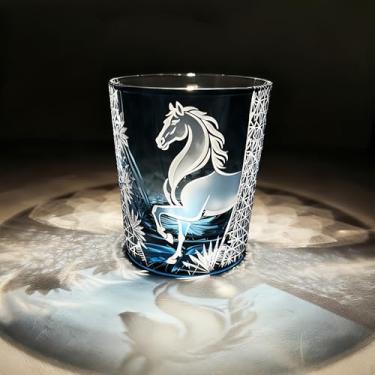 Imagem de suigetsu Copo de uísque de cristal Edo Kiriko, design de águia cortada à mão, vidro matizado azul, estilo japonês tradicional, copo de coquetel de luxo (Cavalo)