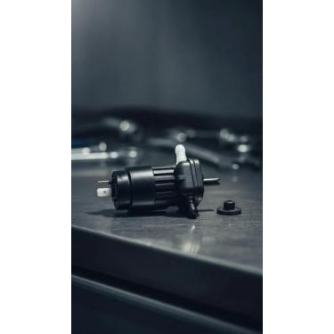 Imagem de Eletrobomba Limpador Parabrisa 12V Conector Simples - Congratulations 