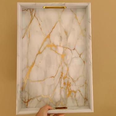 Imagem de Bandeja Decorativa Marmorizada com Detalhes Dourado Design Elegante para lavabo, cozinha, sala