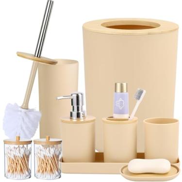 Imagem de SLDIYWOW Conjunto de 8 acessórios de banheiro bege, conjunto de acessórios de plástico para banheiro com frascos de loção, suporte para escova de dentes, copo de escova de dentes, saboneteira, escova de banheiro, lata de lixo e suportes para Qtip