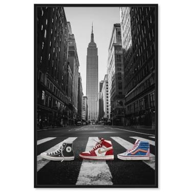 Imagem de Tênis costurado com impressão em tela Crosswalk arte de parede por Art Remedy, moldura preta, 40,6 x 61,8 cm