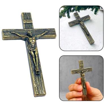 Imagem de Crucifixo Cruz de Mão Metal Dourado Pequeno 9 cm - FORNECEDOR 12