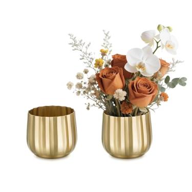 Imagem de NUPTIO Vaso de mesa central de compota de vasos dourados: vaso de metal canelado de 10 cm pequeno vaso de compota com orifício de drenagem para mesa de casamento, centro de mesa, plantas de interior