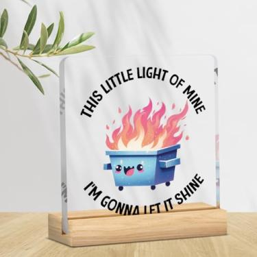 Imagem de Sassy Dumpster Fire Desk Decor - Presente de agradecimento engraçado perfeito para amigos do escritório - Essencial para festa de Natal - Acrílico 10 x 10 cm