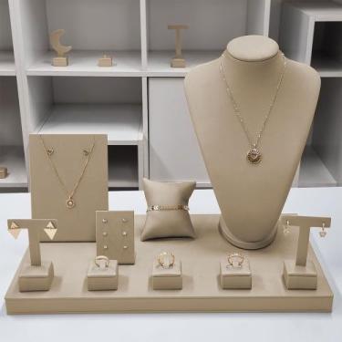 Imagem de Kit Expositor para Joias em material sintético Champanhe (10 Peças) - 