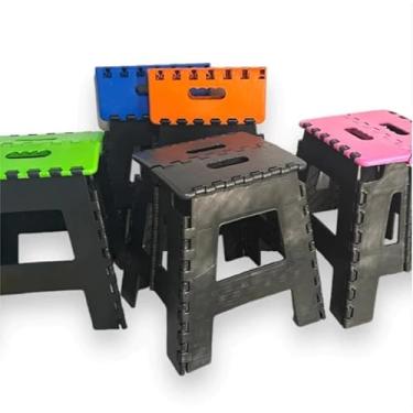 Imagem de Kit 2 Banquinhos Banqueta Dobrável De Plástico Até 100 Kg Resistente Para Viagem(2x Cores Aleatorios)