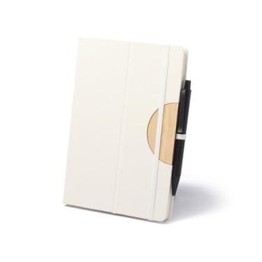 Imagem de Caderno Sustentável com Suporte para Smartphone – Capa de Caixa de Leite, Detalhes em Bambu, Elástico Branco e 80 Folhas Bege Pautadas – 21x14,5cm