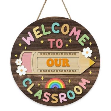 Imagem de Bolisom Bem-vindo à nossa sala de aula, placa de porta da frente, lápis educativo de volta às aulas, cabide de madeira arco-íris, decoração de casa, grinalda primária pré-escolar, decoração de parede