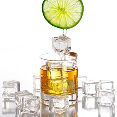 Imagem de Zalaxt Cubos de gelo falsos, 100 peças de gelo falso de 15 mm, diamantes de cristal acrílico artificial, pedras de gelo acrílico, enchimento de vaso para decoração de gelo para fotografia