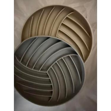 Imagem de Slowpaw Tigelas de alimentação lenta de silicone para cães e gatos – Comida úmida, ventosas, interativas, reduz o tédio, a ansiedade, antiasfixia, design antiderrapante (cinza e bege)