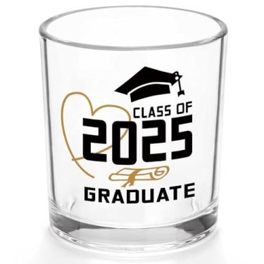 Imagem de Slugeren Copo de uísque de graduação Class of 2025 283 g, presentes de formatura para ele, vidro antiquado de formatura 2025, presentes de pós-graduação para homens filhos irmãos colegas de classe