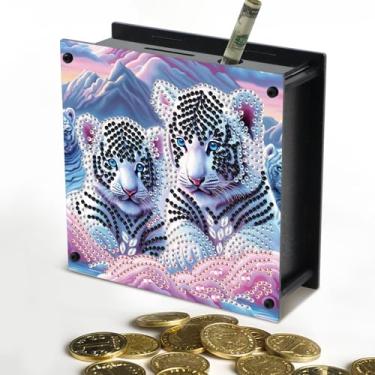 Imagem de Cofrinho com pintura de diamante para adultos, cofrinho de acrílico DIY com tigres brancos e cena de montanha nevada, cofre de moedas com design de fantasia para decoração de casa e presente