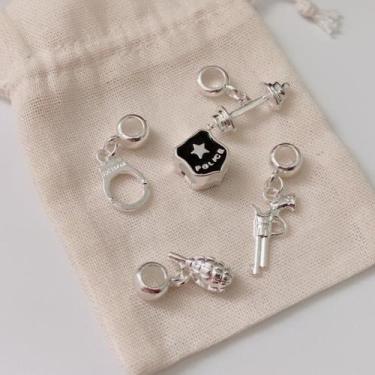 Imagem de Kit 5 Berloques Pingentes Policial para pulseiras de berloques - Pulse