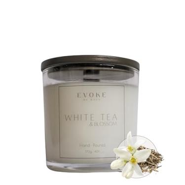 Imagem de Vela Perfumada Artesanal - EVOKE BY HAUS - White Tea & Blossom - Coleção Atelier Nature | Chá Branco, Flor de Laranjeira, Baunilha | Cera Vegetal Premium de Coco e Palma | Pavio de Madeira | 170g