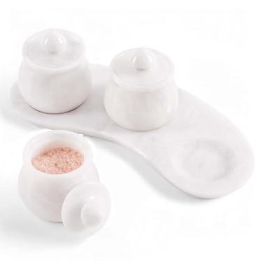 Imagem de Saleiro de mármore com tampa, suporte de sal de pedra branca natural de 8,5 cm com bandeja conjunto de 3, pote de bancada elegante para temperos, açúcar, temperos, condimentos e mesa de jantar