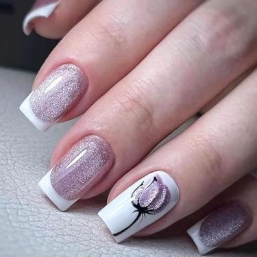 Imagem de Kit de unhas curtas médias quadradas francesas brancas falsas com design de flor requintado, prensa acrílica artificial glitter bastão falso na unha para mulheres, uso diário, casamento, 24 peças