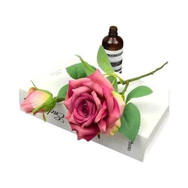 Imagem de Grandes Rosas De Seda Artificiais Em Ramo Para Decoração De Casa, Casa