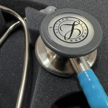 Imagem de Estetoscópio 3m Littmann Classic Ill Cores Variadas, Azul Turquesa 583