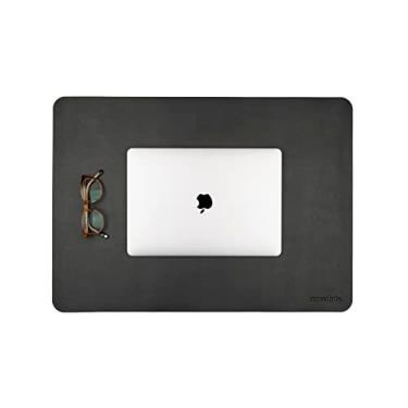 Imagem de Tapete de mesa de couro vegano ANECDOTE - Tapete de mesa de 59,9 cm x 43 cm para o seu escritório. Este tapete de mouse grande de qualidade tem elegância chique, aparência profissional e toque