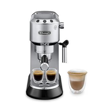 Imagem de De'Longhi Máquina de café expresso Dedica, cafeteira e cappucino com espumador de leite, metal/inoxidável, design compacto de 15 cm de largura, serve para caneca de até 12,7 cm, EC680M