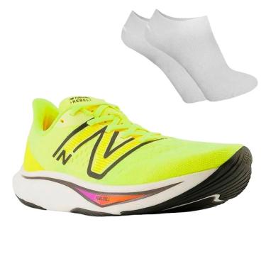 Imagem de Kit Tênis New Balance Fuelcell Rebel V3 Masculino + Par de Meia