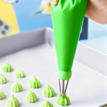 Imagem de Kit de decoração de bolo com 21 peças – Sacos de silicone reutilizáveis e conjunto de 16 pontas de confeitar - verde