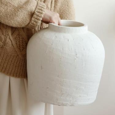 Imagem de Vaso de cerâmica grande, vaso rústico de terracota de fazenda de 28 cm para decoração de casa, vaso de flores decorativo de artesanato para sala de estar, mesa de centro de mesa, quarto (branco