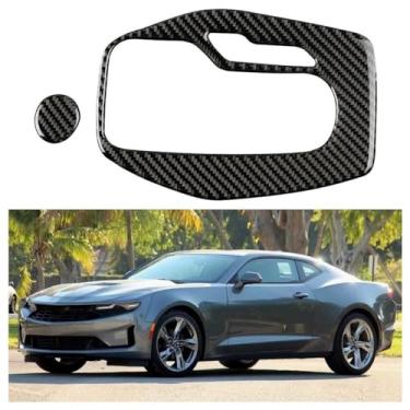Imagem de IKUESM Compatível com Chevrolet Camaro 2017-2022 Acessórios Interior Real Fibra de Carbono Carro Painel de Mudança de Engrenagem Capa Adesivos Decorativos(Black carbon fiber)