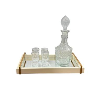 Imagem de bandeja espelhada decorativa cantinho do café com alça para servir e decorar 40X23