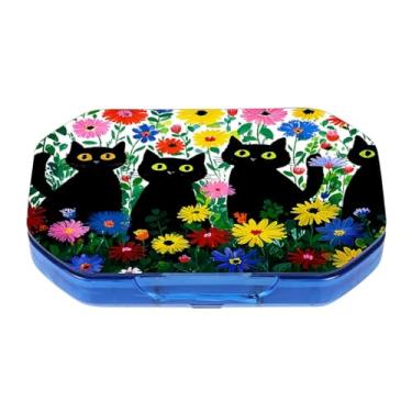 Imagem de Esta caixa de comprimidos portátil de gato preto com estampa de arbusto de flores com 6 compartimentos pode ser colocada em um bolso ou carteira para armazenar vitaminas, medicamentos, suplementos de