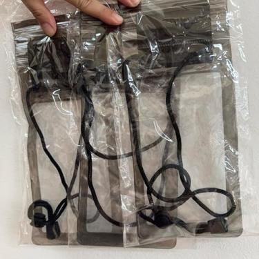 Imagem de Capa Protetora Impermeável Transparente para Celular Universal – Proteção Completa para Praia Piscina e Atividades ao Ar Livre (3 Preto)