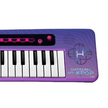 Imagem de Piano Infantil Guerreiras do K-pop com de Músicas e Entrada para Microfone Candide 1000CM