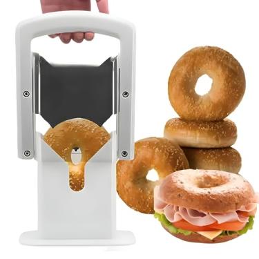 Imagem de Guilhotina para fatiar bagel EverDwell – Cortador de bagel ajustável com lâmina de aço inoxidável, proteção de segurança e base antiderrapante – serve para bagels, pães e pães grandes (branco)"