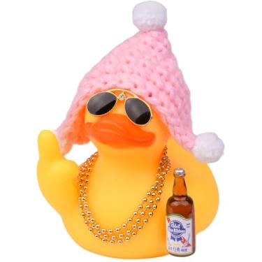 Imagem de MuMyer Patos de borracha para painel de carro, decorações de véspera de Natal, enfeite de carro de pato de borracha com chapéu de malha acessório legal, óculos de sol, colar, 9 cm