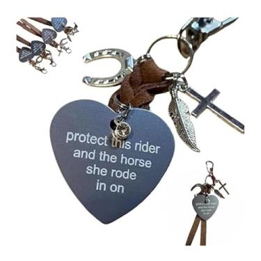 Imagem de Amuleto Protect This Rider And The Horse She Rode In na sela, pingente de coração de sela, presente de equitação, presentes para amantes de cavalos (ela), 7, Tiras de camurça, metal
