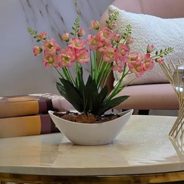 Imagem de Arranjo de Orquídea Artificial com Vaso Branco e Casca Polida Decorativa para Mesa e Escritório(Rosa Escuro1)
