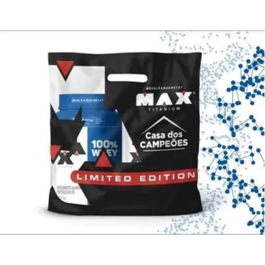 Imagem de Kit 100% Whey Refil (900G) + Camiseta Casa dos Campeões (Limited Ed - Morango (Camiseta M) - Max Titanium