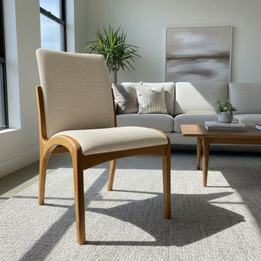 Imagem de Cadeira Aura Estofada Estrutura Em Madeira Maciça Linho 25 Bege Conforto Para Sala De Jantar Mobília Decor