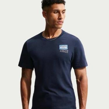 Imagem de Camiseta Nike Train Stickers Masculina-Masculino