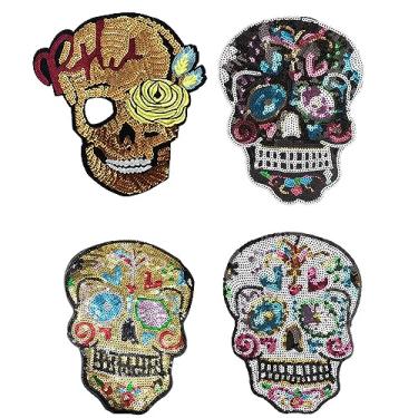 Imagem de Tvoip 4 Pçs Remendos de Lantejoula Crânio Ferro em Roupas Colorido Grande Aplique Bordado Patch para Costura DIY Jeans Bolsas Jaqueta Mochila Chapéu (Caveira)