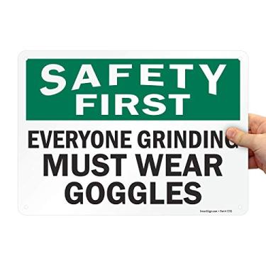 Imagem de SmartSign Placa OSHA "Safety First - Everyone Grinding Must Wear Goggles" de 25,4 x 35,5 cm, impressa digitalmente, plástico HDPE de 55 mm, verde, preto e branco