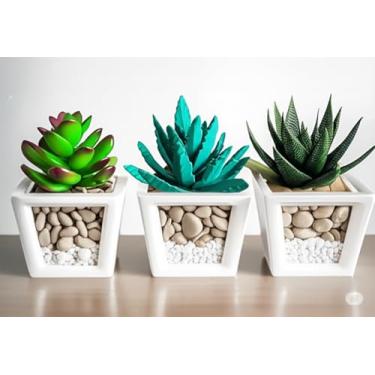 Imagem de Conjunto com 3 Vasos Decorativos com Suculentas Artificiais, Base de Pedras Brancas e Marrons