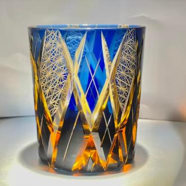 Imagem de suigetsu Copo de vidro de cristal colorido cortado à mão estilo Edo Whisky Gass 293 ml com caixa de presente de luxo, copos para coquetéis e vodka-cerveja em caixa de presente (azul trovão)