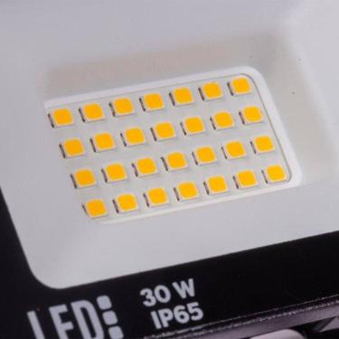 Imagem de Refletor Led Foxlux Bivolt 30w 3000k Preto